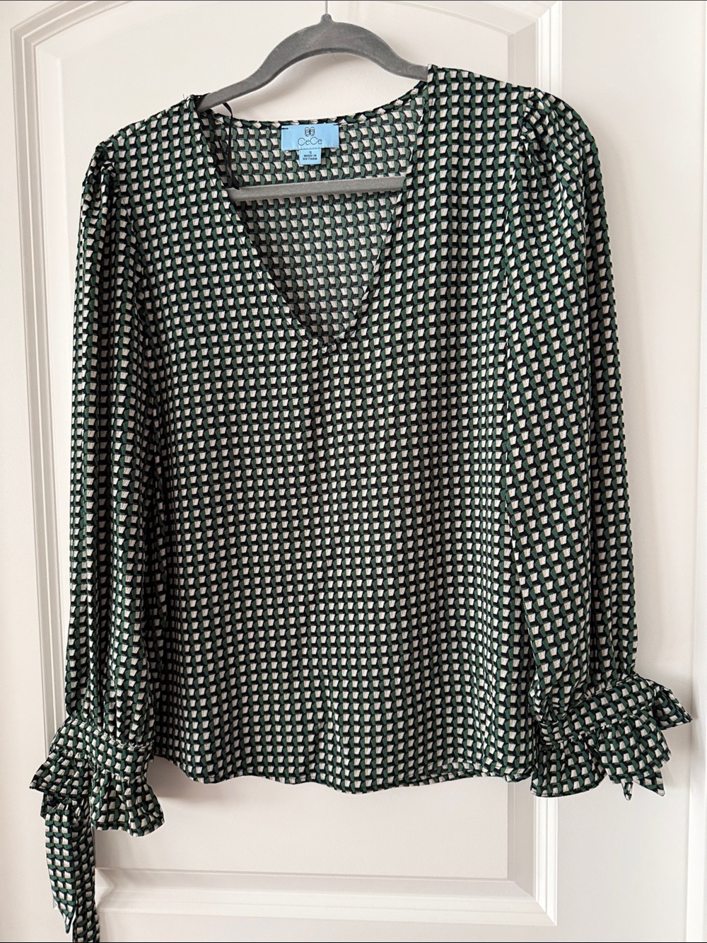 CeCe Green and White Geometric V-Neck Blouse